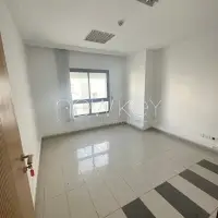 Etage de bureaux de 700m² à louer aux Berges du Lac 1 - 6