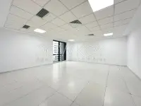 Bureau open-space de 293m² à louer au Lac 2 - 2