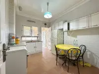 Villa jumelée avec jardin à usage bureautique à louer aux Berges du Lac 1 - 2