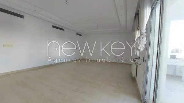 Magnifique appartement S+4 à la Marsa