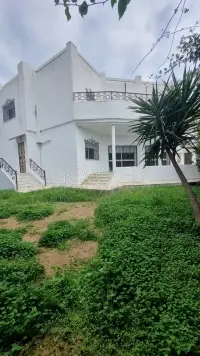 Villa s+4 avec jardin - 1