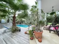 Une Coquette villa avec piscine à louer à La Soukra - 2