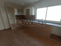 Appartement S+2 à usage d'habitation ou bureautique à vendre à La Soukra - 3