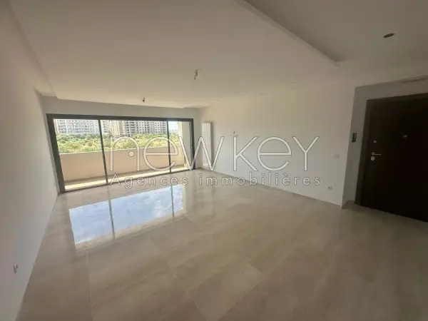 Appartement S3 avec vue dégagée à louer aux Jardins de Carthage