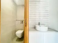 immeuble neuf de 1800m² à louer au Berges du Lac 1 - 5