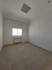 Appartement à usage de bureau A+3 - 4