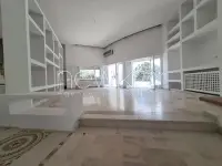 Une Villa de Maître à louer à La Soukra - 3
