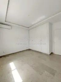 Magnifique étage de villa S+3 a la marsa - 3