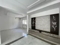 Villa avec piscine et jardin à usage bureautique à louer au Lac 2 - 6