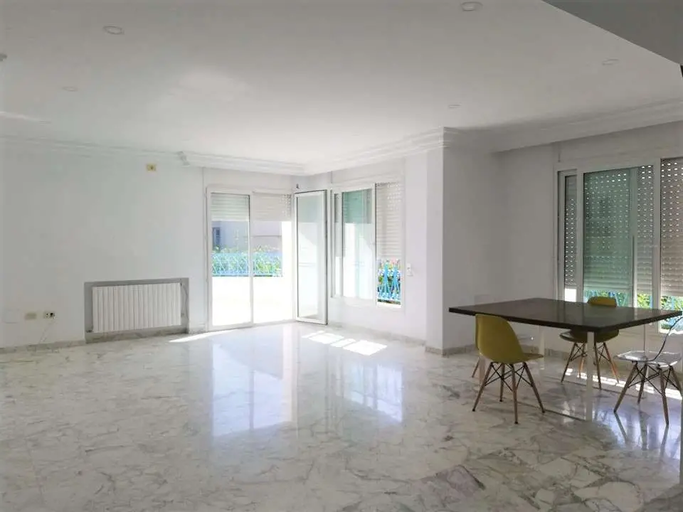 Etage de villa à la Marsa