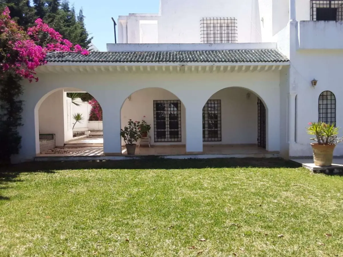 Villa S 6 avec jardin à Gammarth