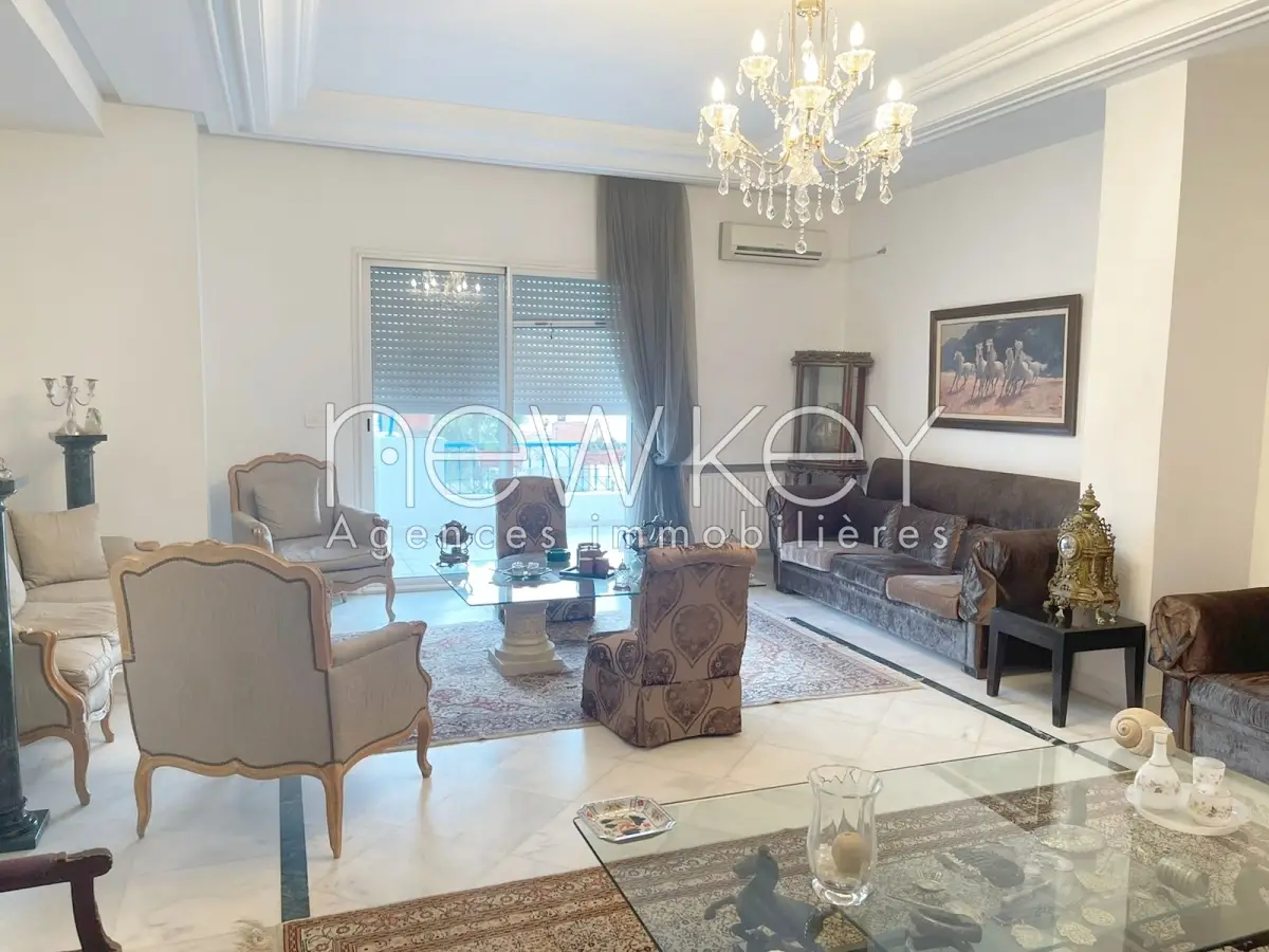 Appartement S4 à vendre à Ain Zaghouan