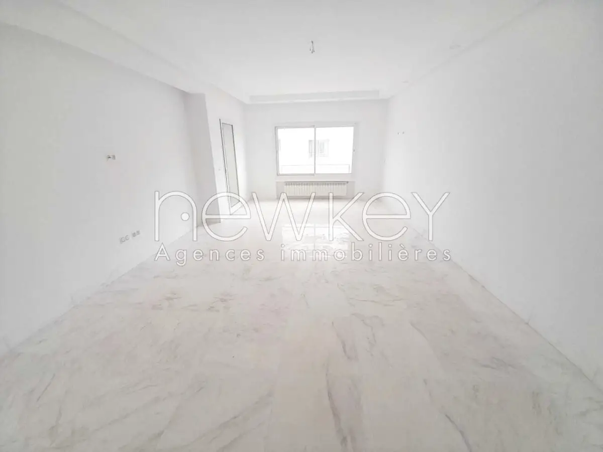Bel Appartement S3 à louer à La Soukra