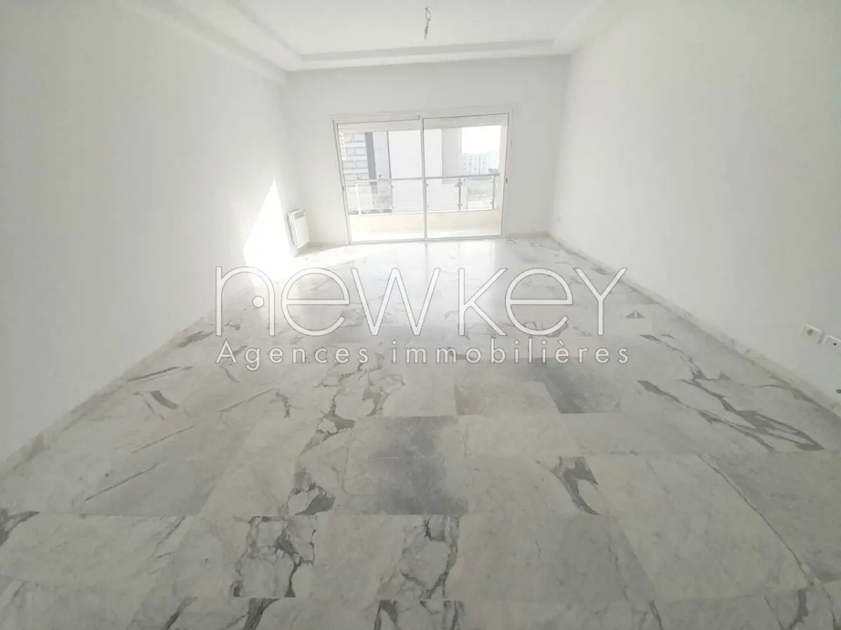 Bel Appartement S4 à Louer à Ain Zaghouan Nord