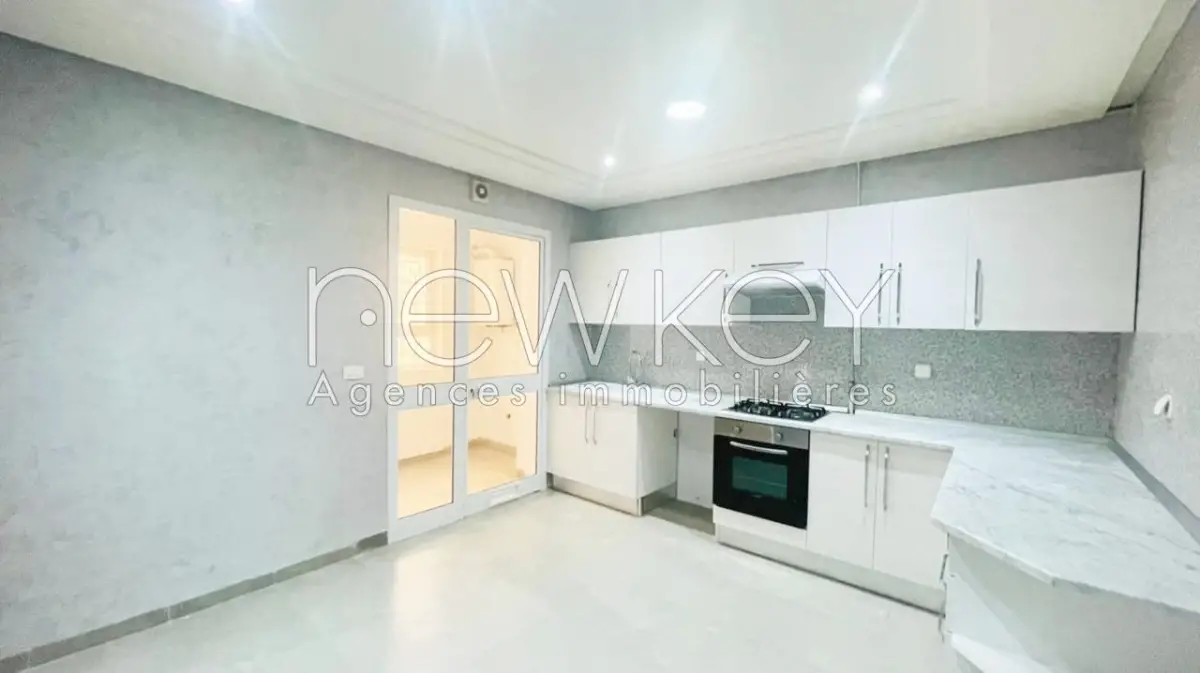 Appartement S3 à louer à La Soukra