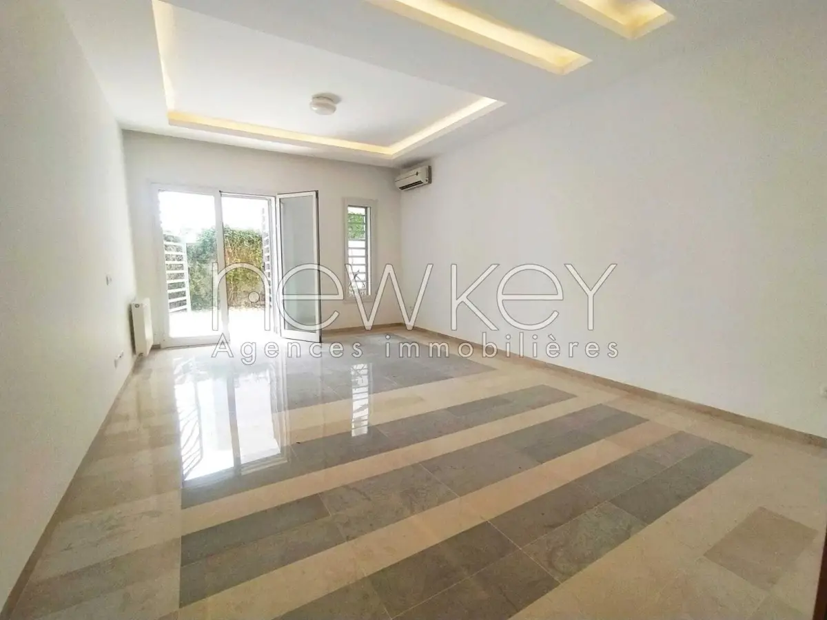Appartement S2 avec jardin à vendre à La Soukra