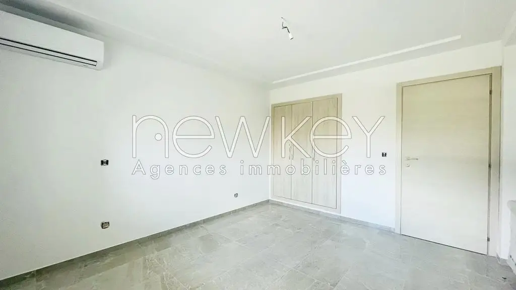 Appartement S2 avec jardin à La Soukra