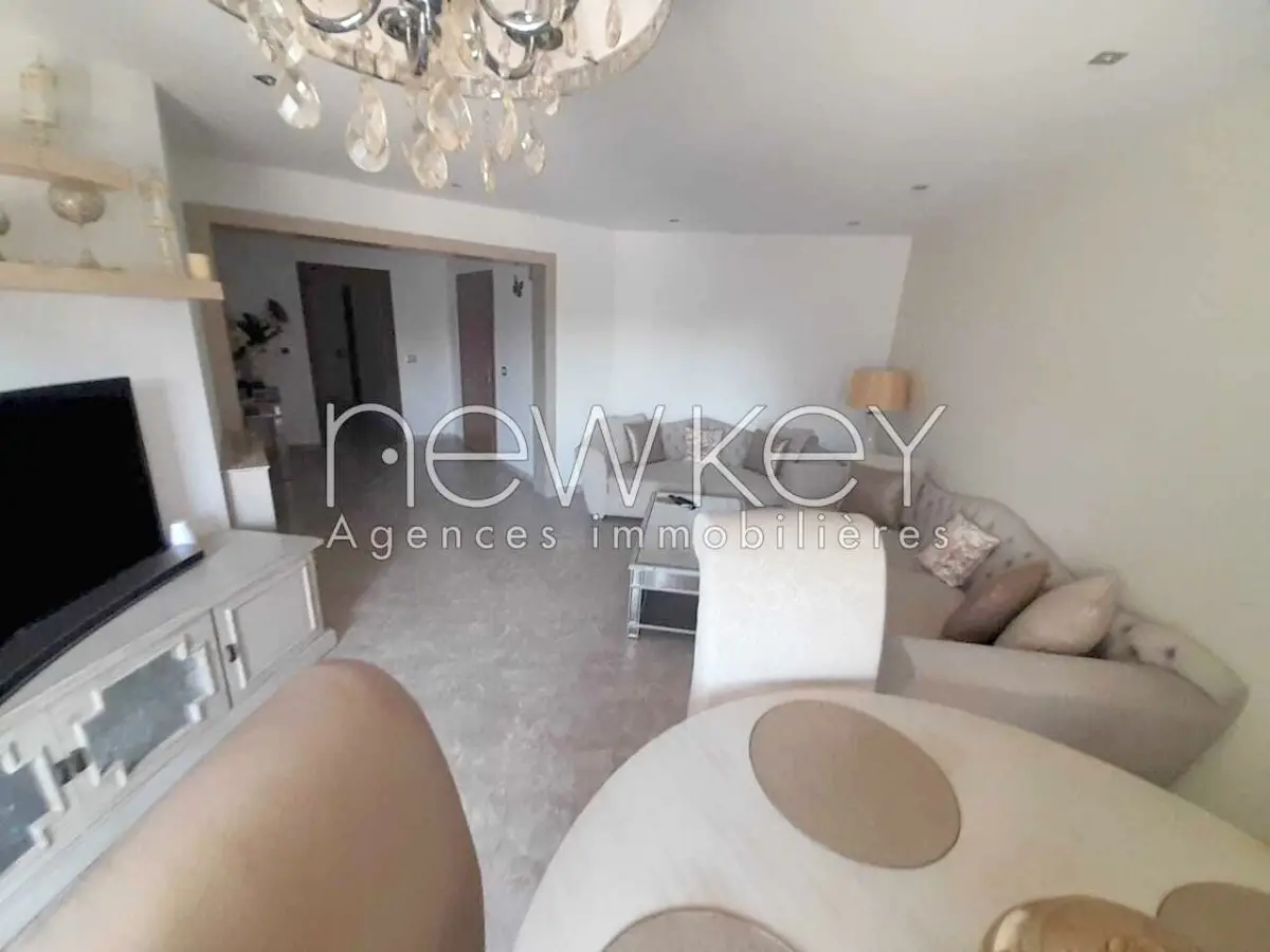 Superbe Appartement S3 à vendre à La Soukra
