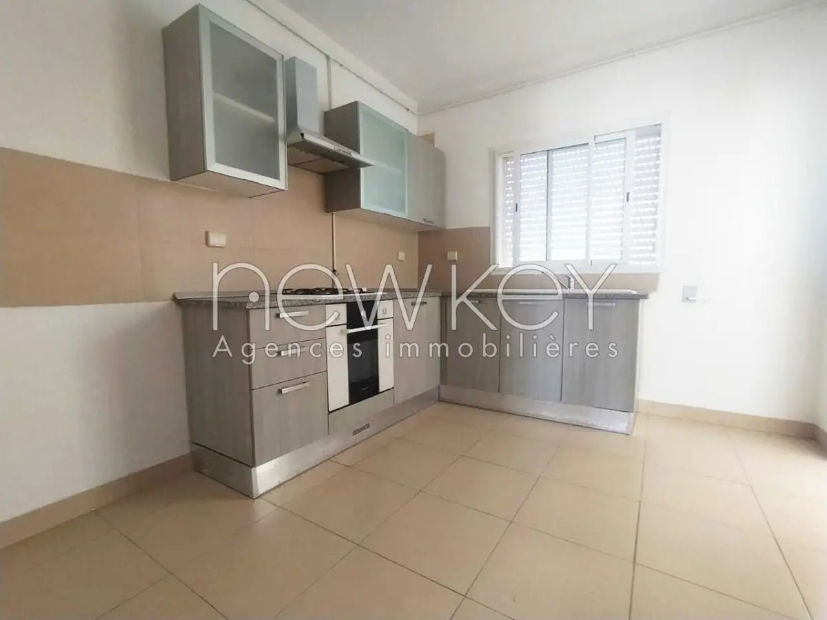Appartement S+2 à vendre à La Soukra