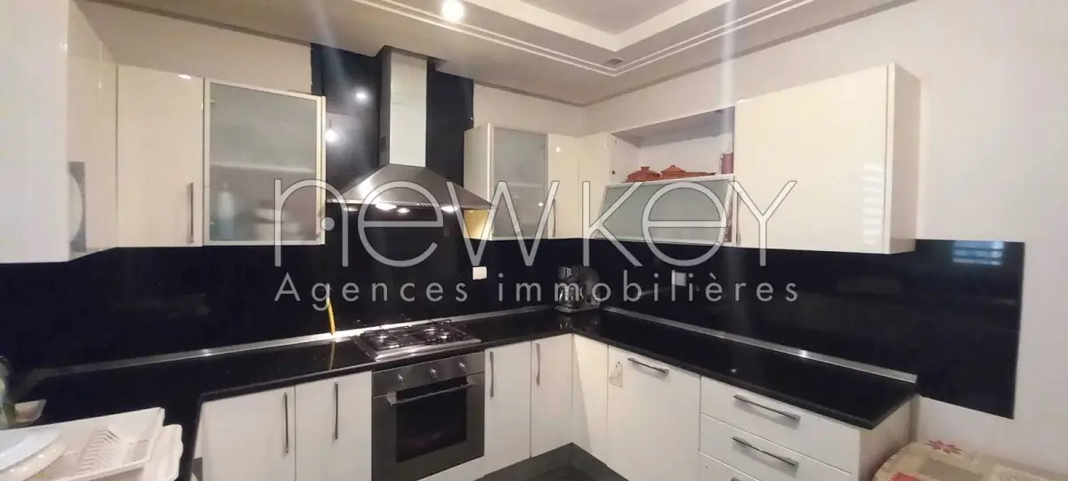 Appartement S+3 à vendre à La Soukra