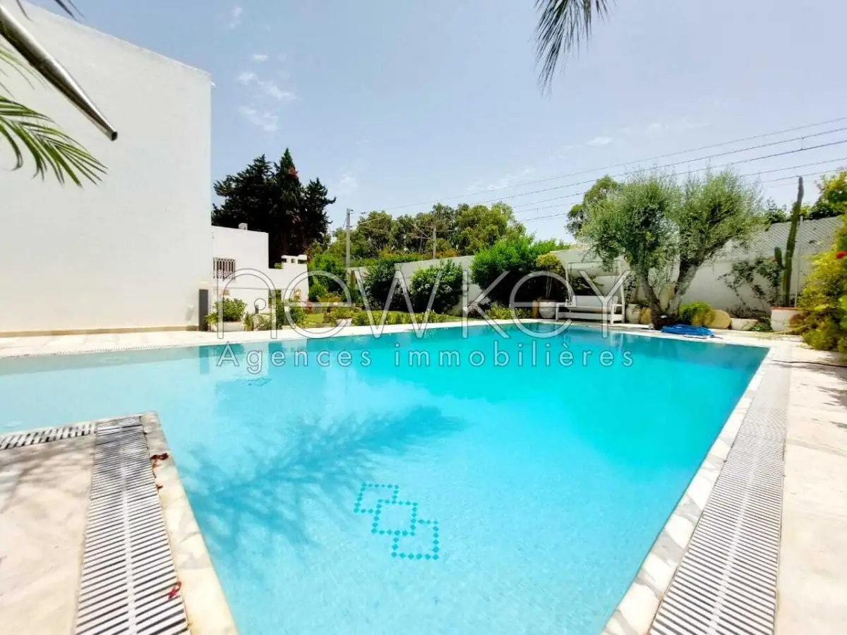 Magnifique villa S+5 à Carthage