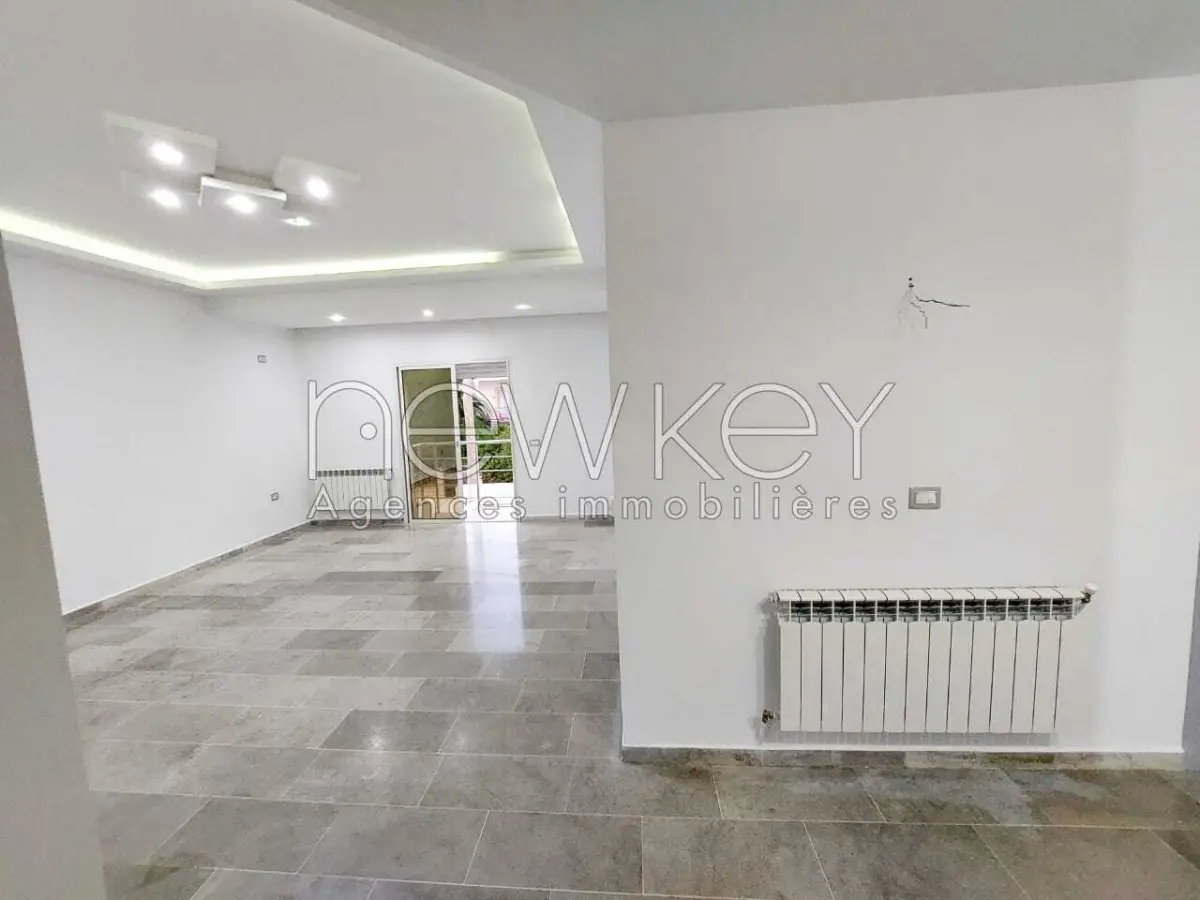 Etage de villa s3 à la Marsa