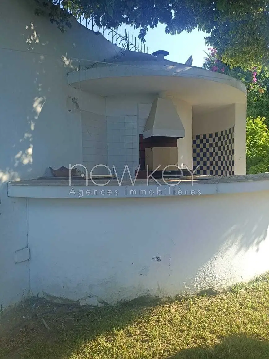 villa s+5 à Gammarth