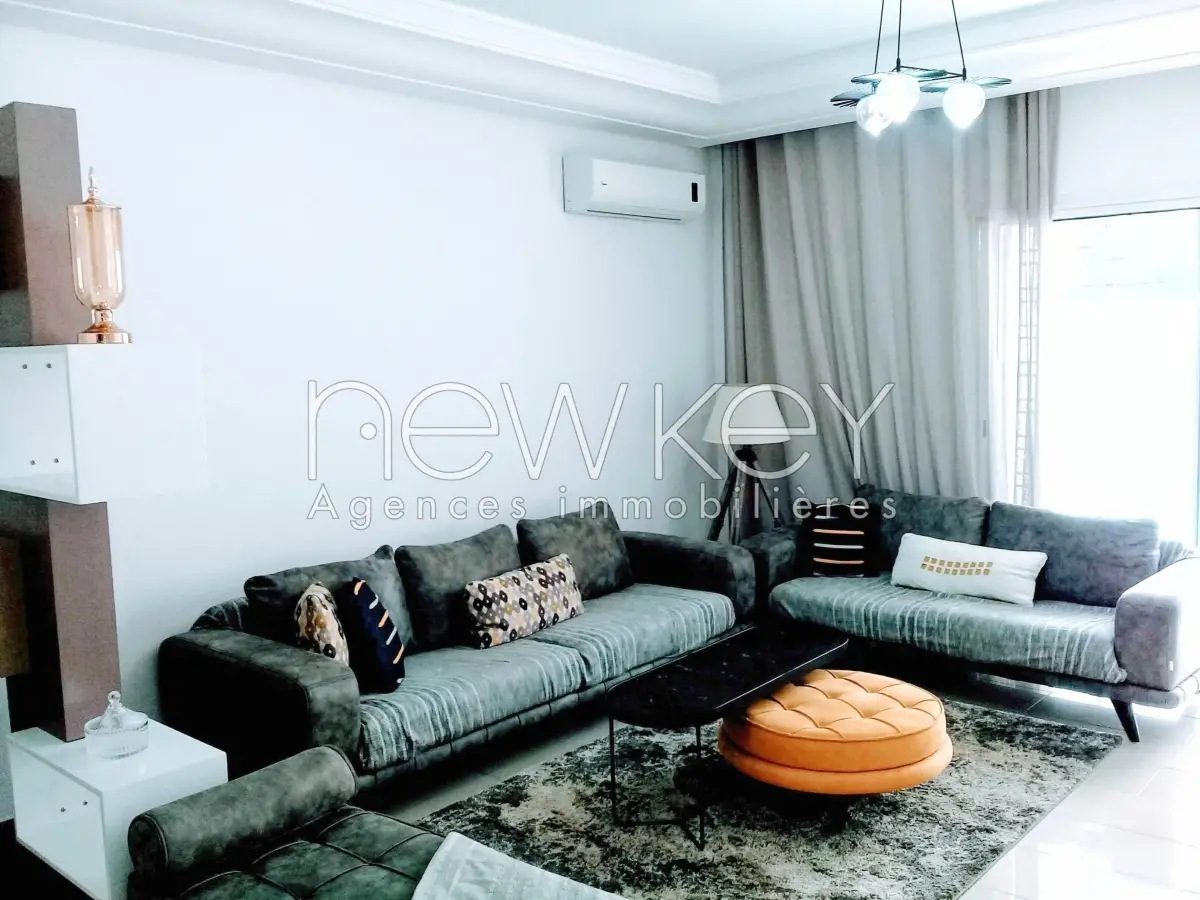 Appartement S+4 Meublé à L'Aouina