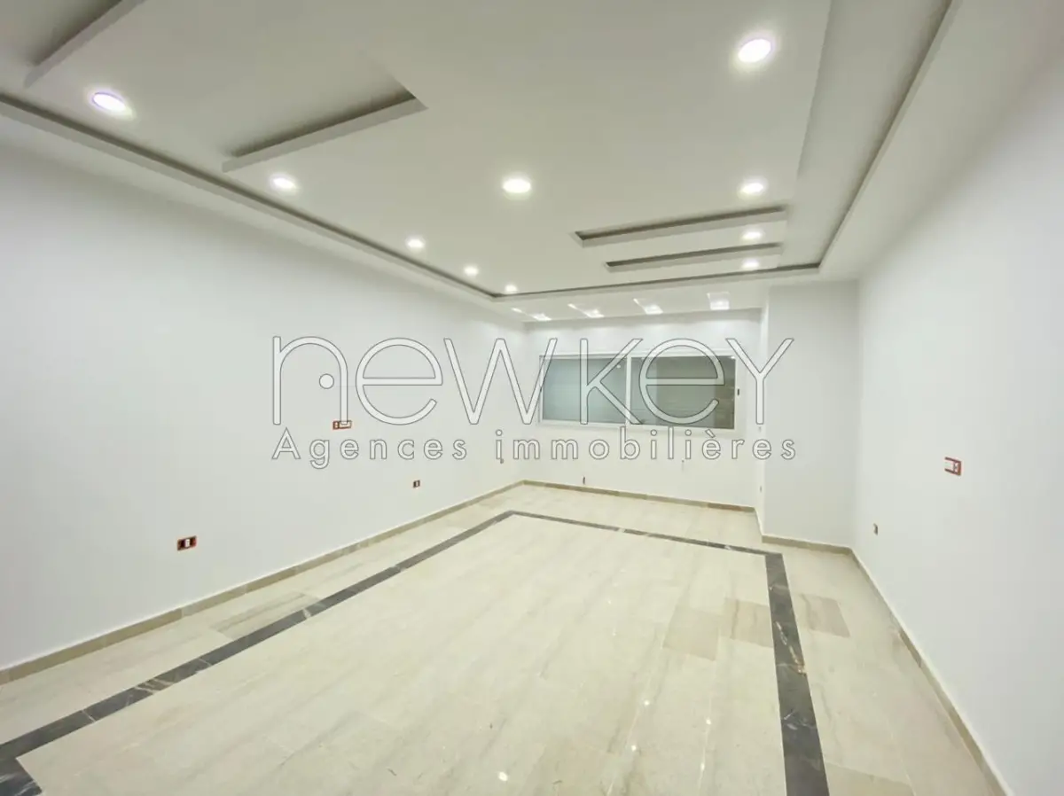 Un Appartement S+3 à Louer à La Soukra