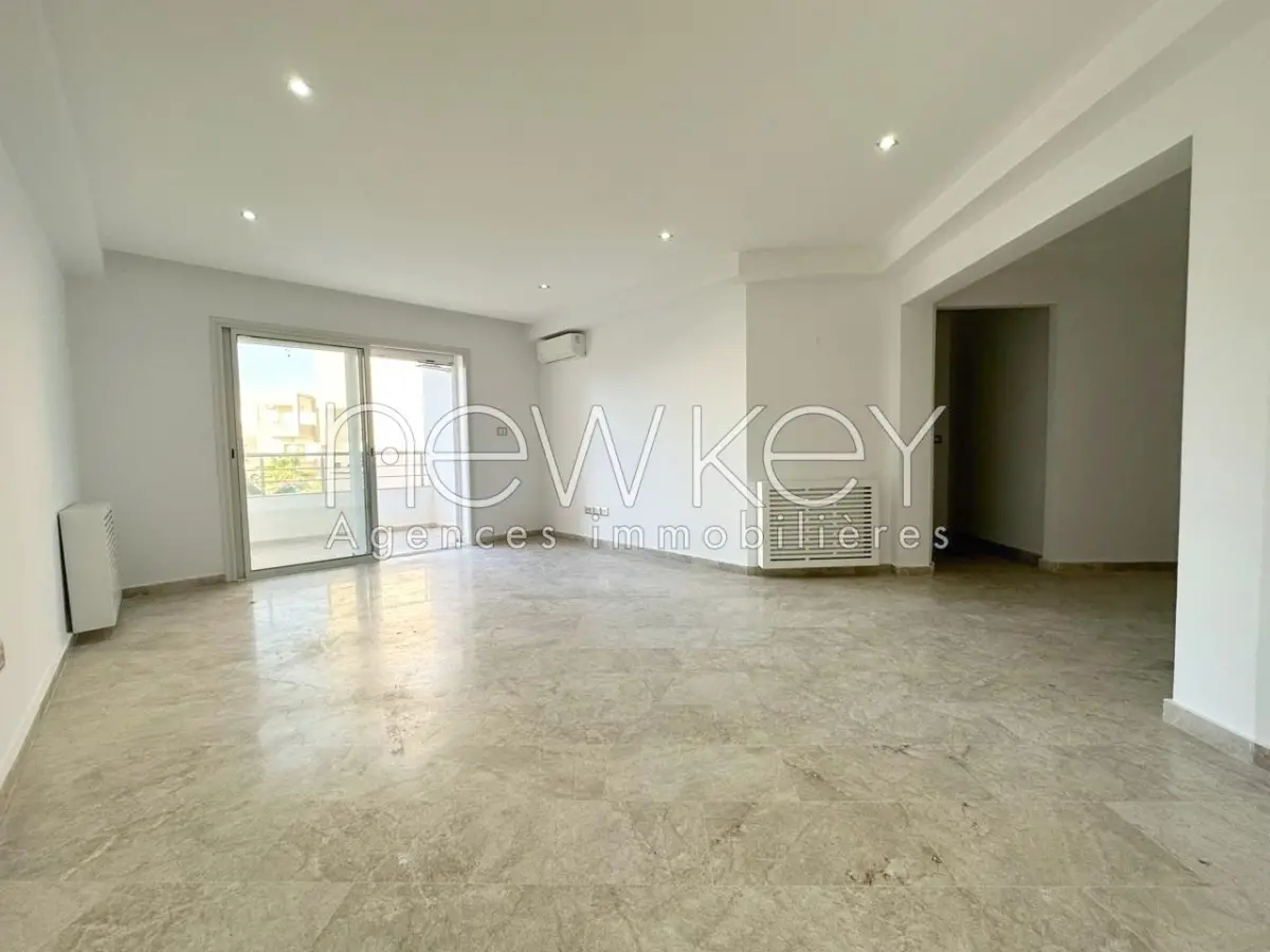 Superbe Appartement S+3 à louer à La Soukra