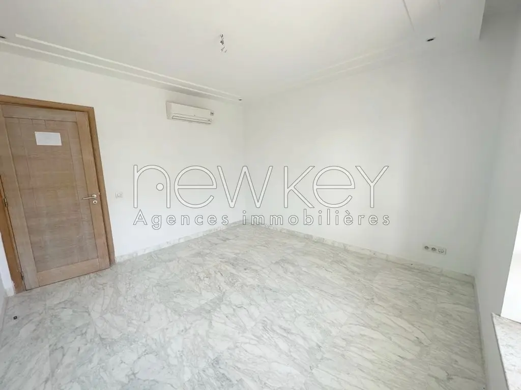 Appartement à usage bureautique à vendre aux Jardins de Carthage