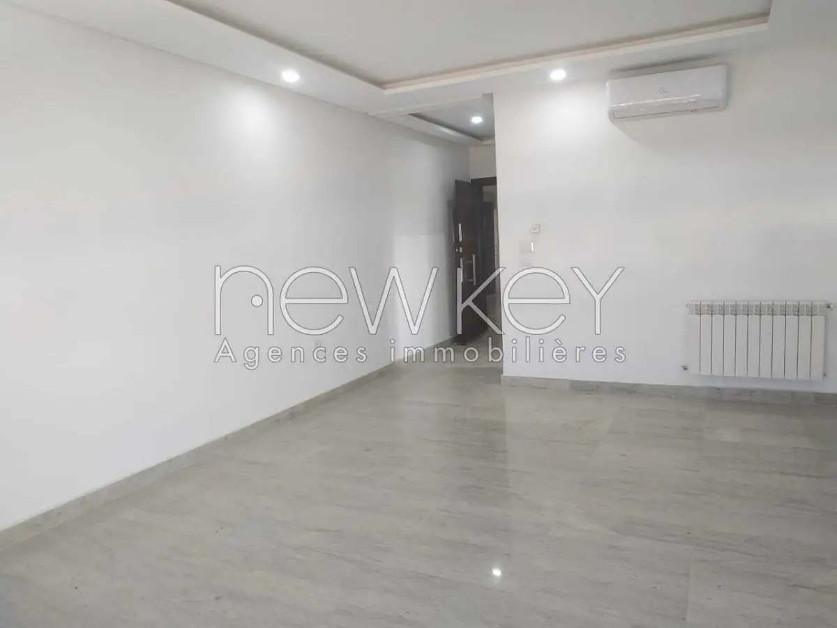 Un Appartement S+2 Neuf à vendre à Ain Zaghouan Nord