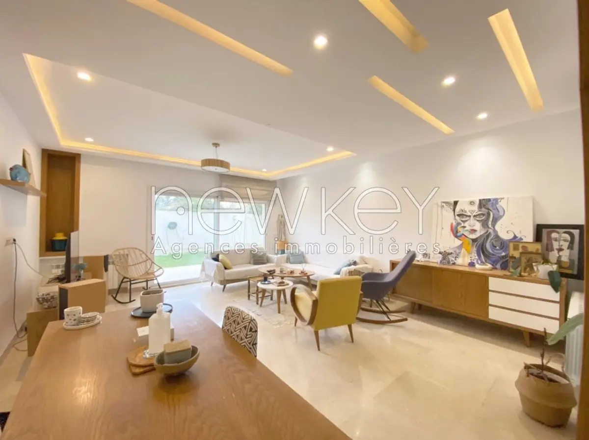 Un Bel Appartement S+3 avec jardin à vendre à La Soukra