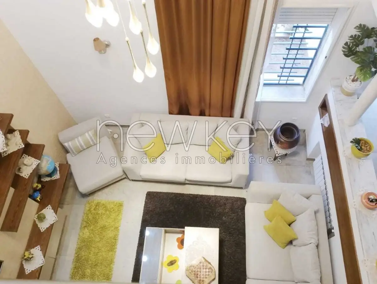 Coquet Duplex S+4 à vendre à Ain Zaghouan Nord