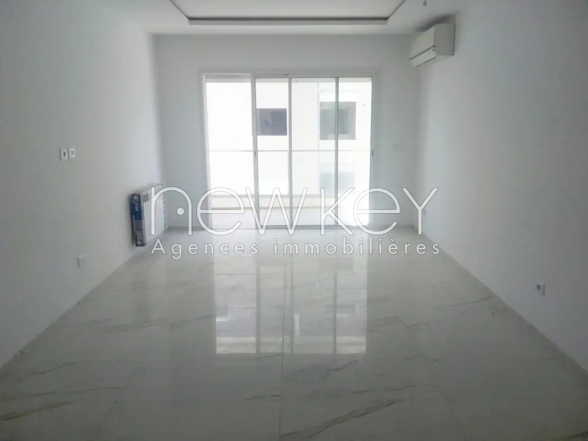 Un Appartement S+2 Neuf à La Nouvelle Soukra