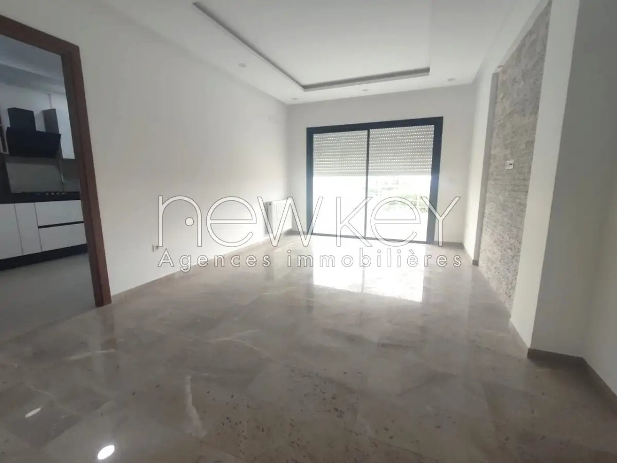 Un Appartement S+2 Neuf à louer à La Soukra