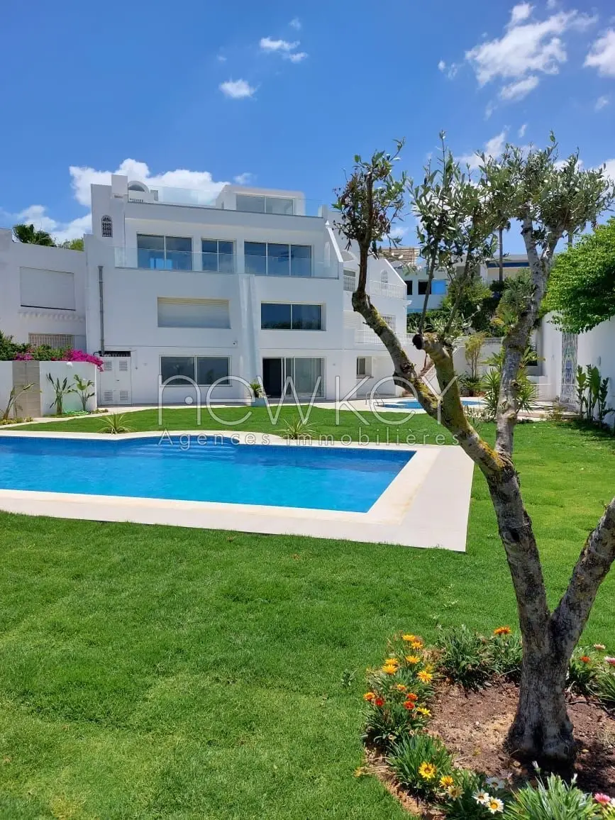 Villa s+5 à Gammarth vue sur mer