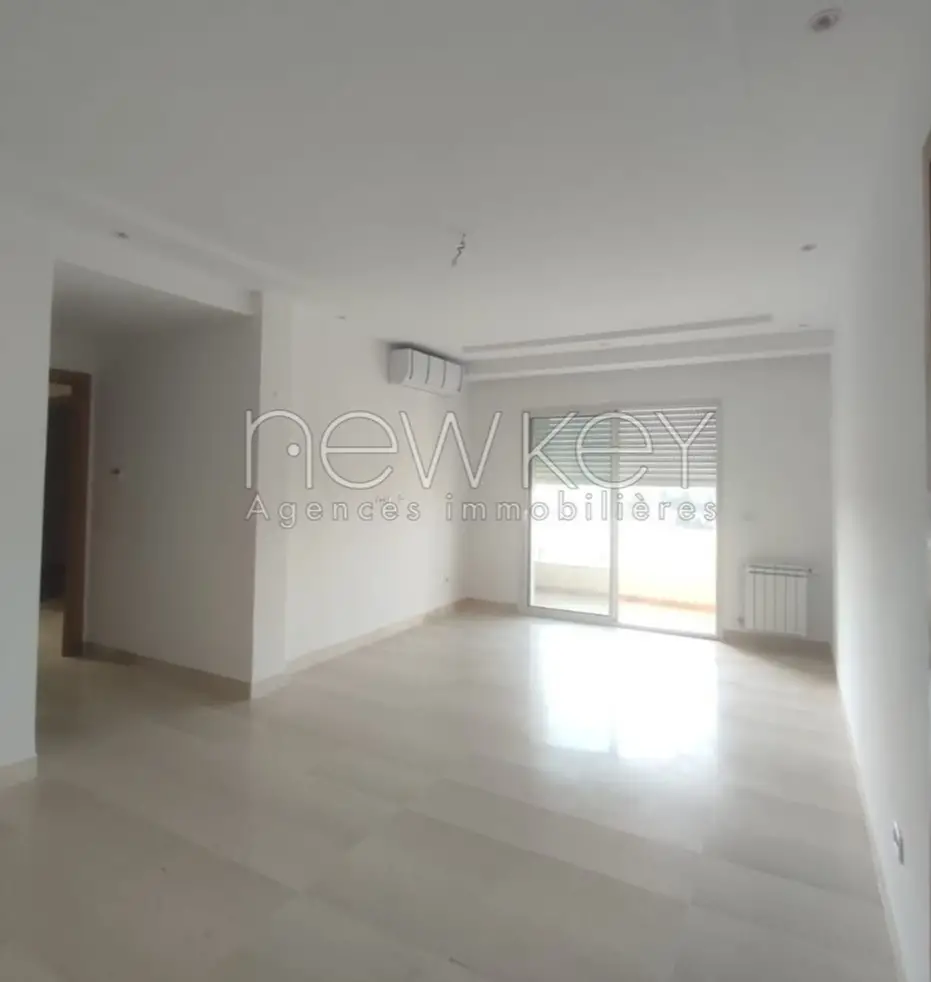 Un Appartement S+2 à louer à La Soukra Près du Parc