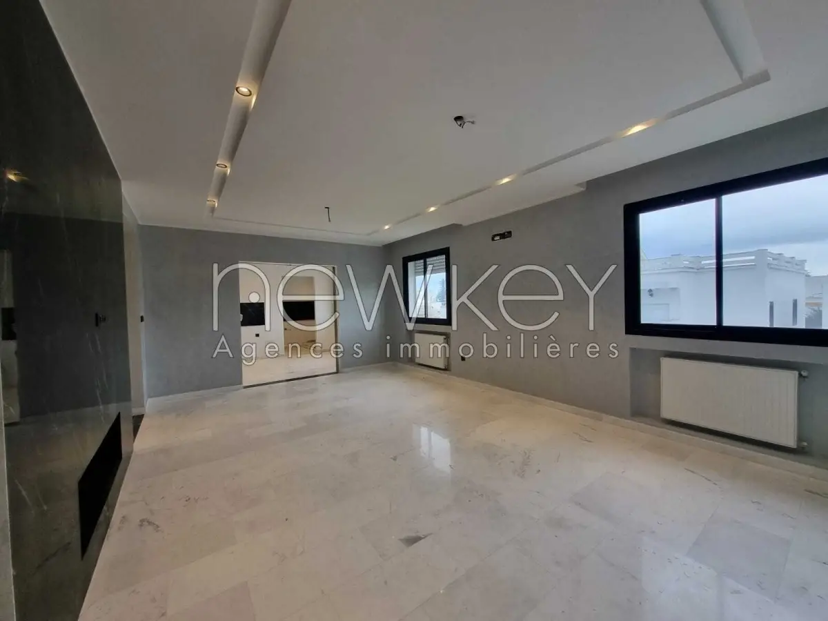 Magnifique duplex S+3 à vendre à la Marsa