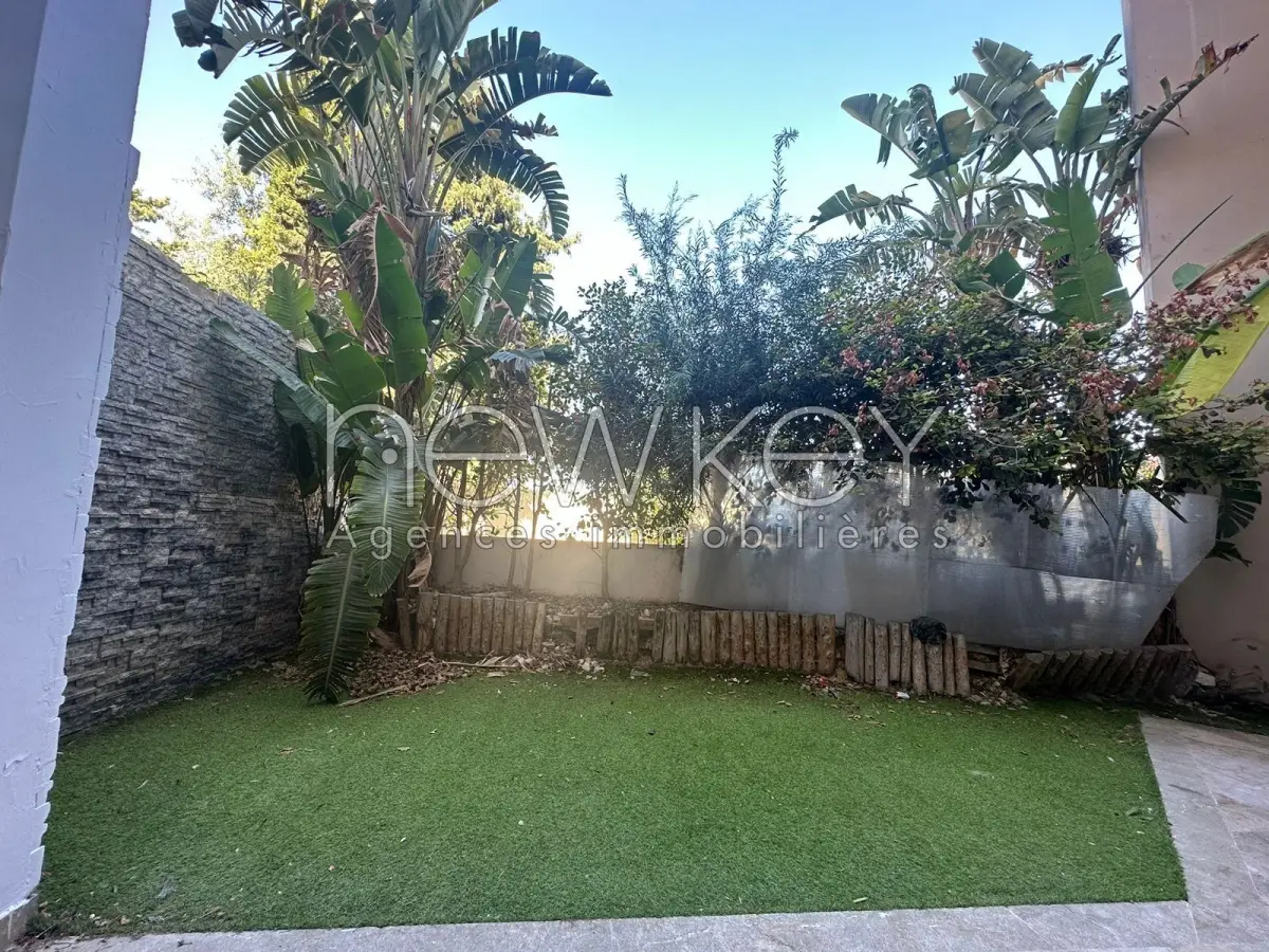 Superbe Duplex S4 avec jardin à Louer à La Soukra