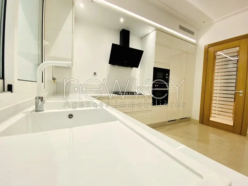 Appartement S3 de luxe à vendre aux berges du lac 2