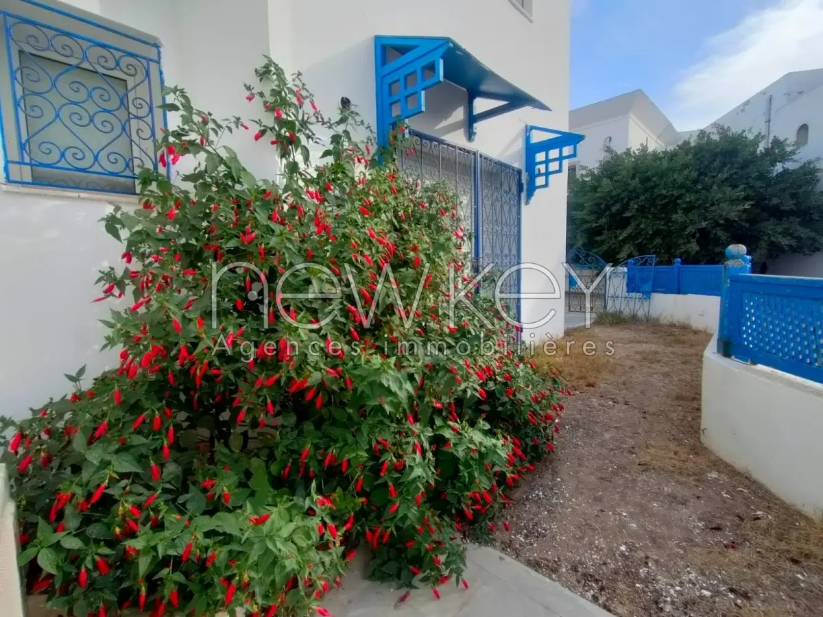 Un joli S3 meublé avec jardin à Gammarth