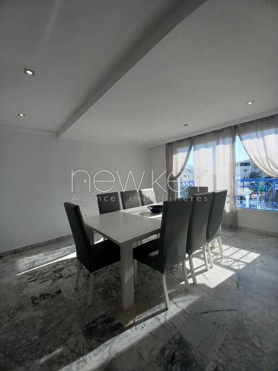 Duplex s+3 à Gammarth