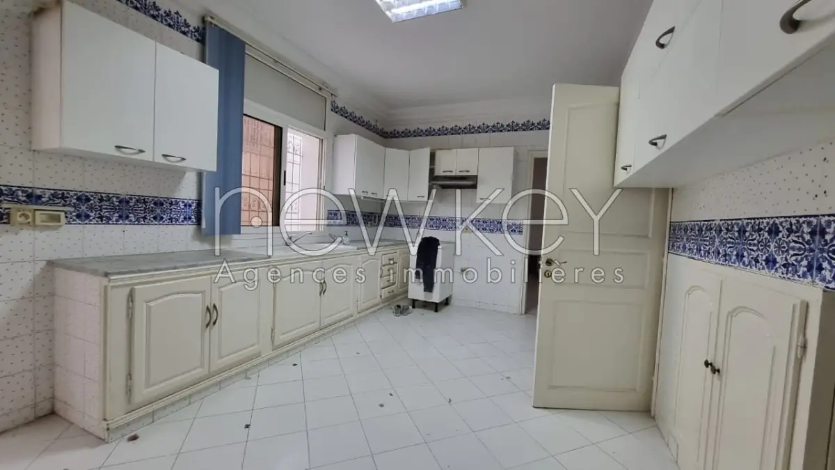 Villa s+4 à Gammarth