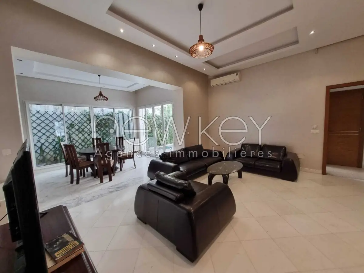 Duplex s+3 meublé à la Marsa