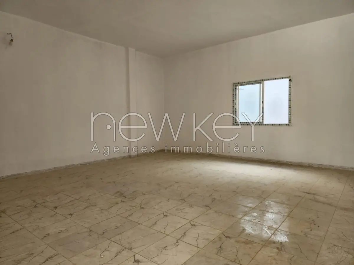 bureau a la Marsa