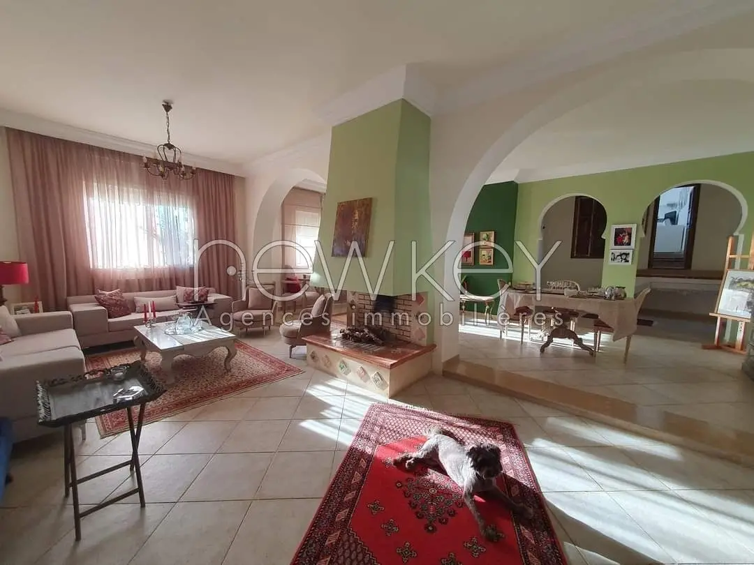 Charmant appartement s+3 style arabesque