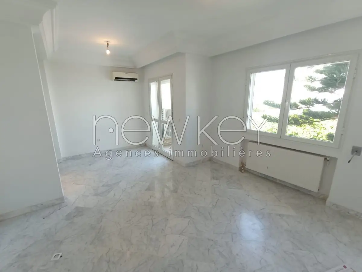 Un Appartement S+3 à louer à Ain Zaghouan