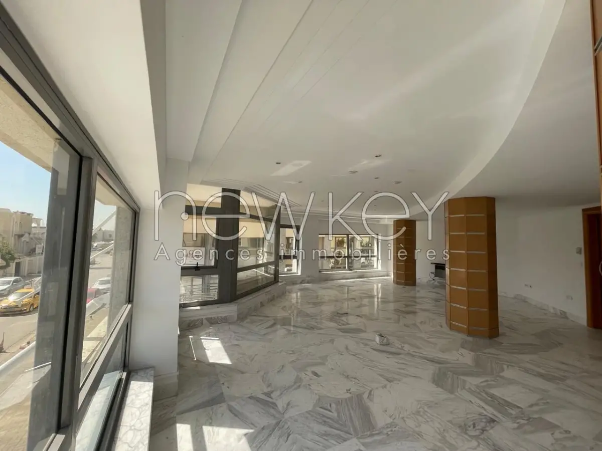 Bureau A9 à louer au lac 1