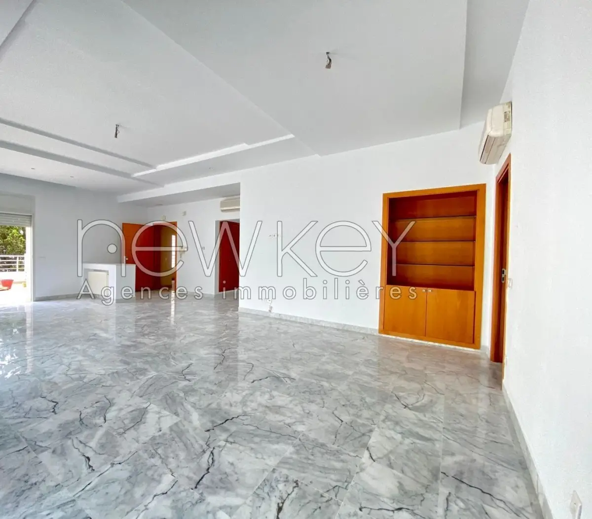 Appartement S3 avec terrasse  à louer  au lac 1